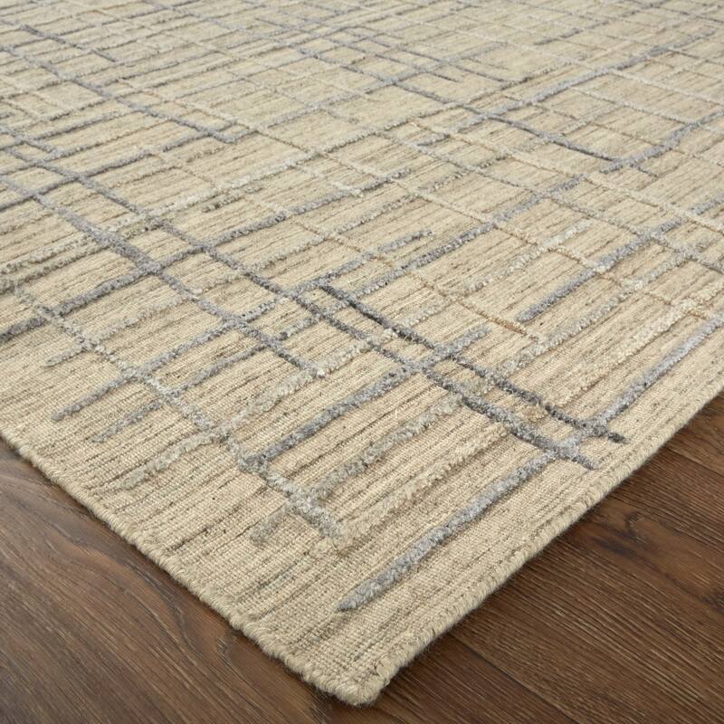 Randolfe Handmade High-Low Textured Tan/Silver Gray Area Rug