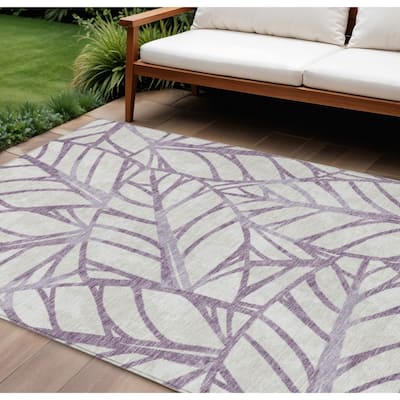 HomeRoots Floral Transitional Rectangle Outdoor Rug