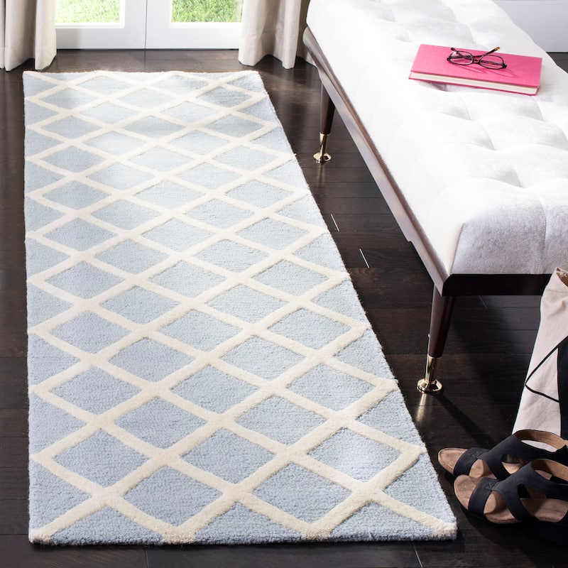 SAFAVIEH, Handmade Cambridge Siire Moroccan Trellis Wool Rug - 2'6" x 12' Runner - Light Blue/Ivory