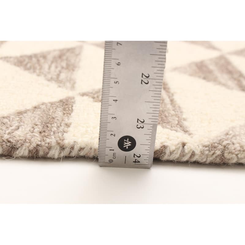 ECARPETGALLERY Hand Tufted Timeless Cream Wool Rug - 5'0 x 7'11