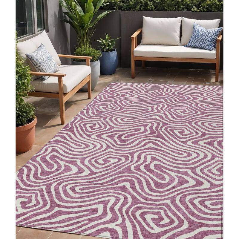 HomeRoots Abstract Transitional Rectangle Outdoor Rug - 5' X 8'