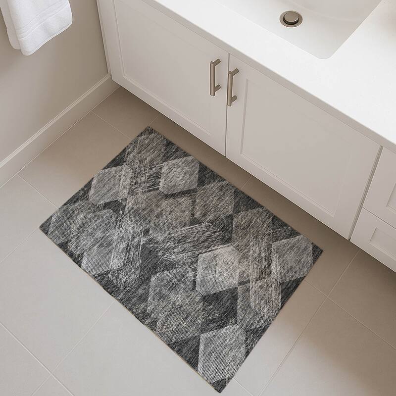 Machine Washable Indoor/ Outdoor Modern Hotchkiss Chantille Rug