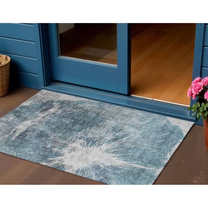 HomeRoots Abstract Transitional Rectangle Outdoor Rug - 3' x 5'