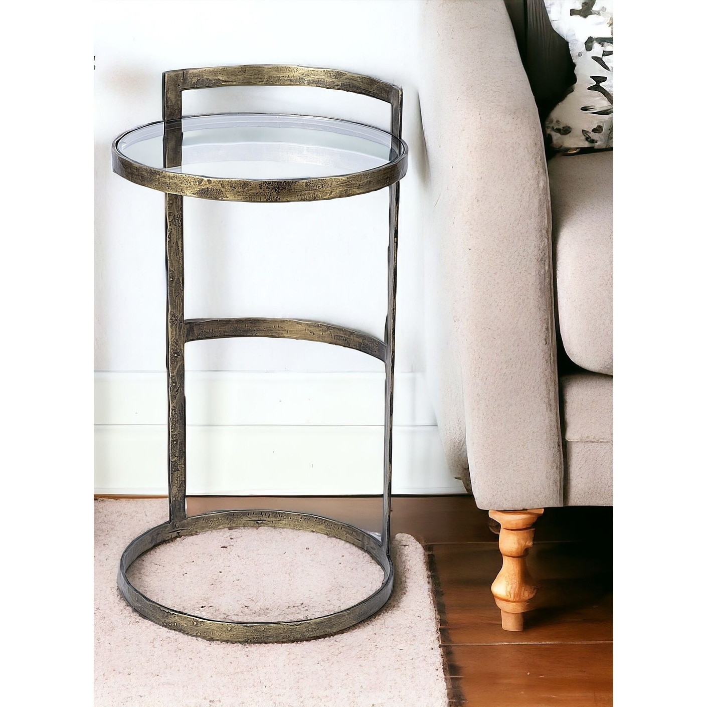 HomeRoots 27" Gold And Clear Glass Round End Table - 15' X '26.5' X '15