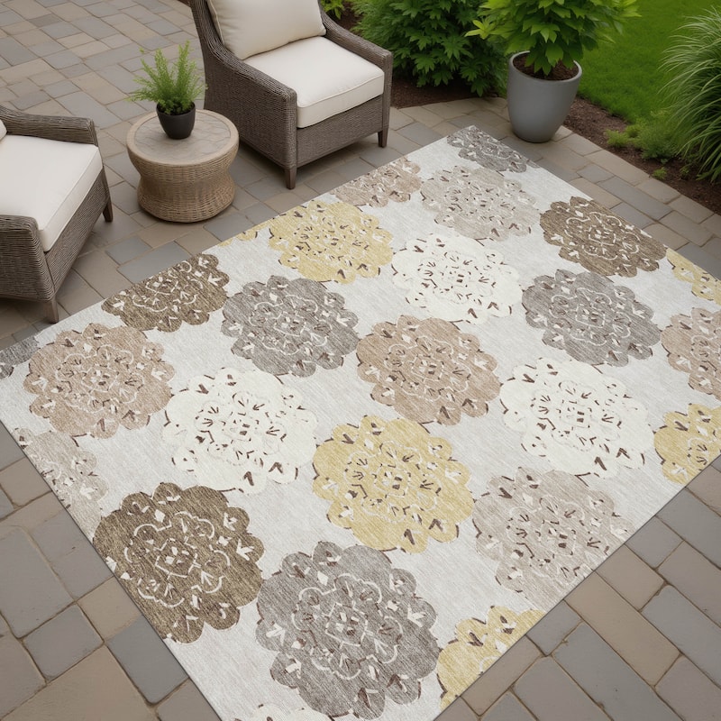 Machine Washable Indoor/ Outdoor Global Motif Chantille Rug - Pearl - 8' x 10'