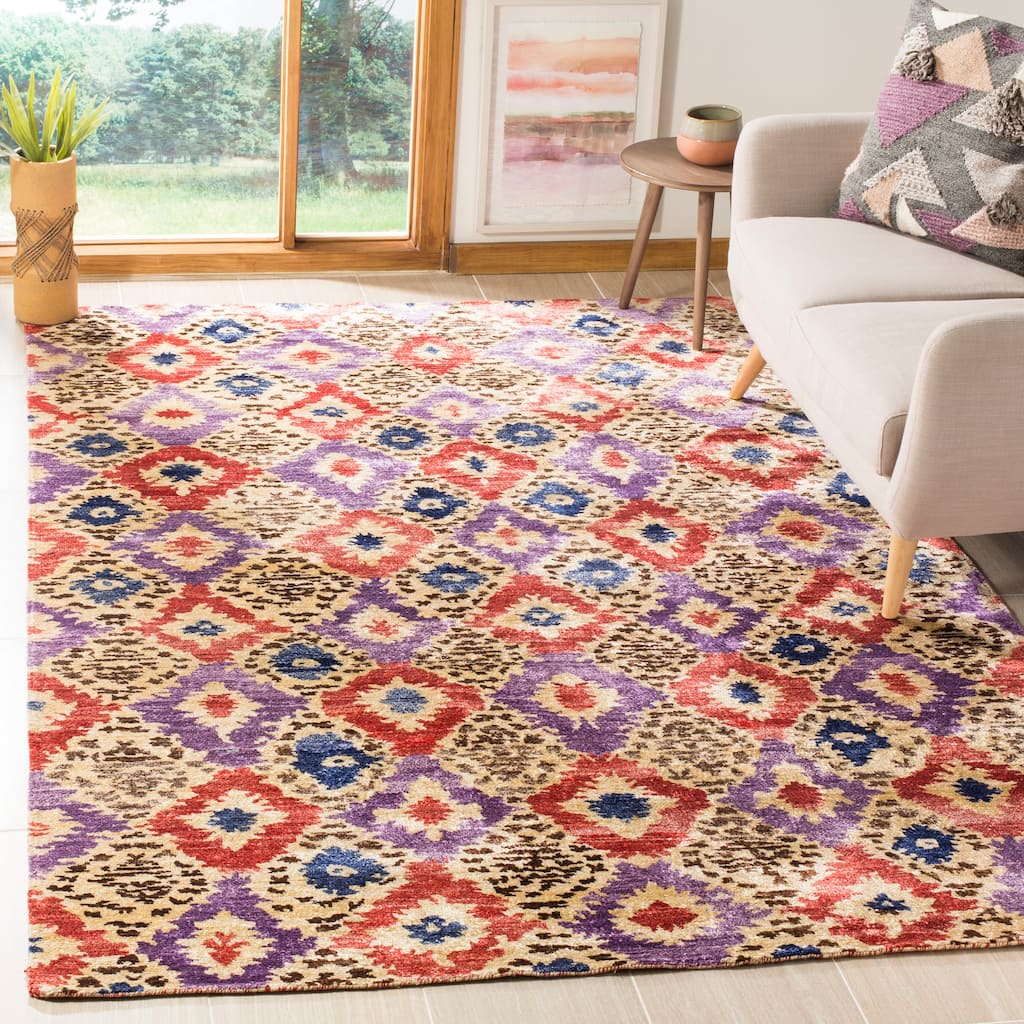 SAFAVIEH Couture Hand-Knotted Luxor Erin Banana Silk Rug