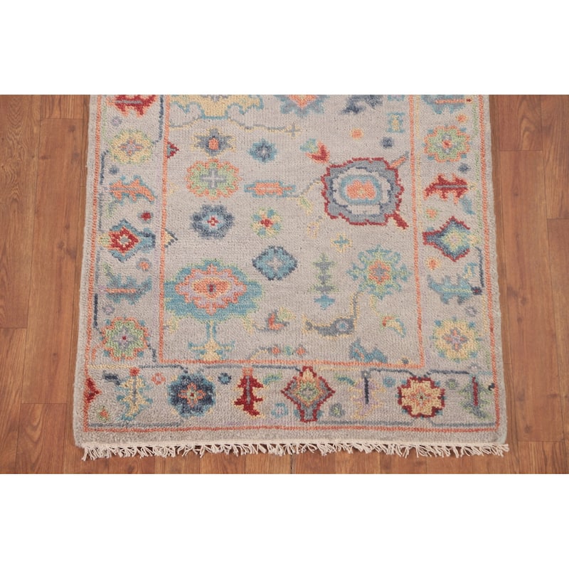 Transitional Floral Oushak Accent Rug Hand-Knotted Grey Wool Carpet - 2'8"x 5'11"