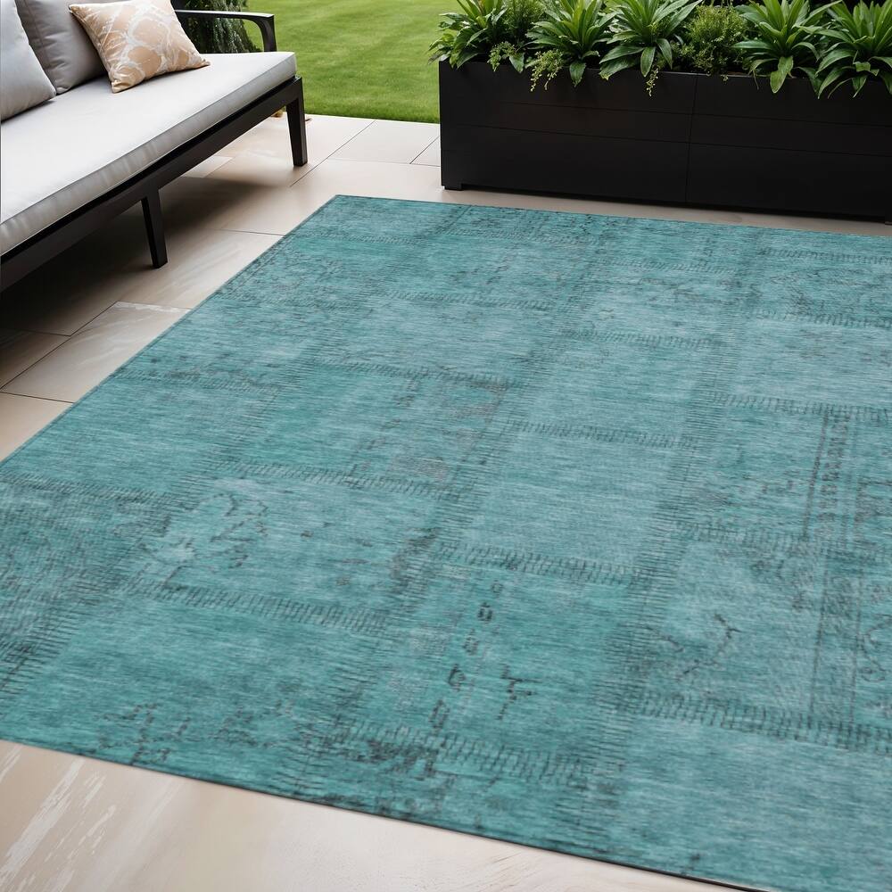 HomeRoots Patchwork Transitional Rectangle Outdoor Rug