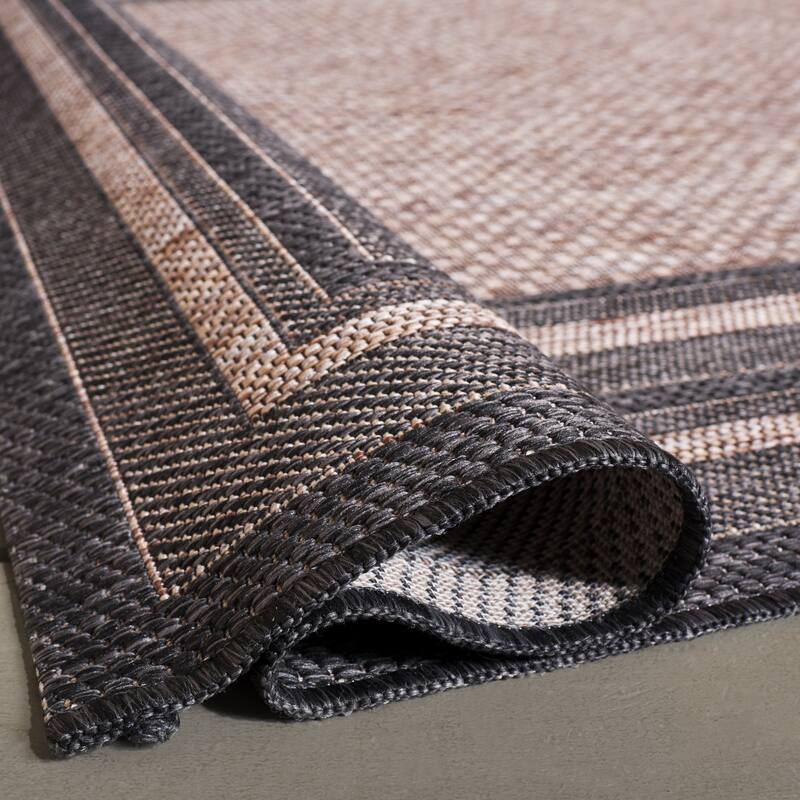 SAFAVIEH Courtyard Vickie Indoor/Outdoor Waterproof Patio Backyard Rug