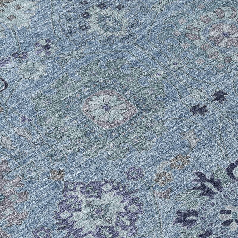 Machine Washable Indoor/ Outdoor Vintage Traditional Chantille Rug