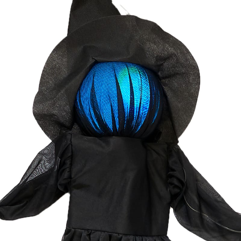 4' Light Up Triple Witch on Metal Stakes