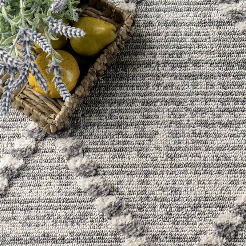 Nuloom Skylar Textured Trellis Tassel Area Rug