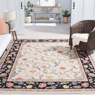 SAFAVIEH Handmade Chelsea Blaithin Floral Wool Rug