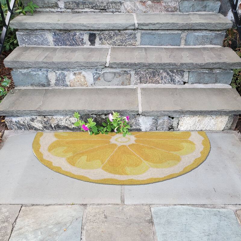 Liora Manne Frontporch Lemon Slice Indoor/Outdoor Rug Yellow - 30"X48" 1/2 RD