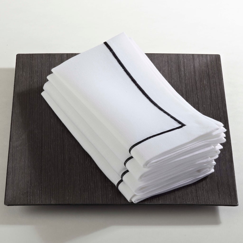 Embroidered Line Design Napkin (Set of 4)