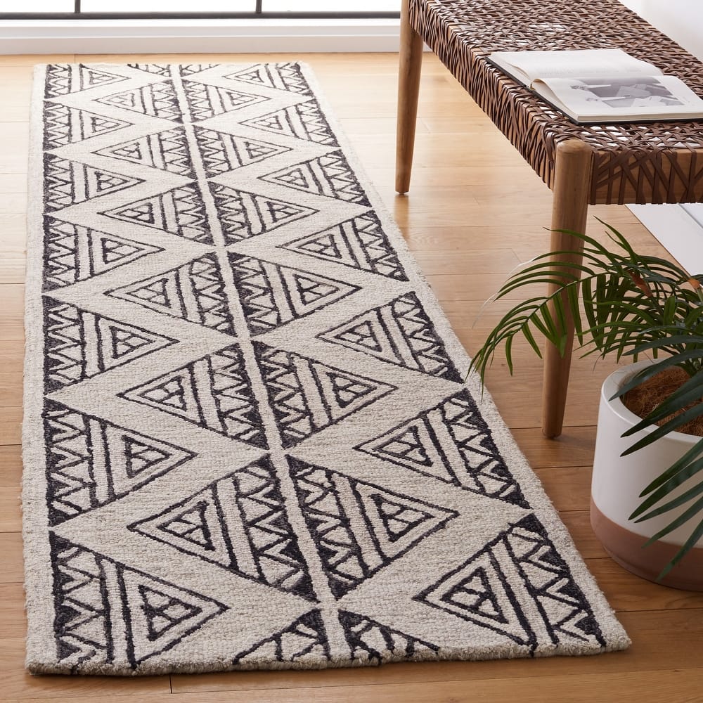 SAFAVIEH Handmade Metro Andreina Boho Tribal Wool Rug