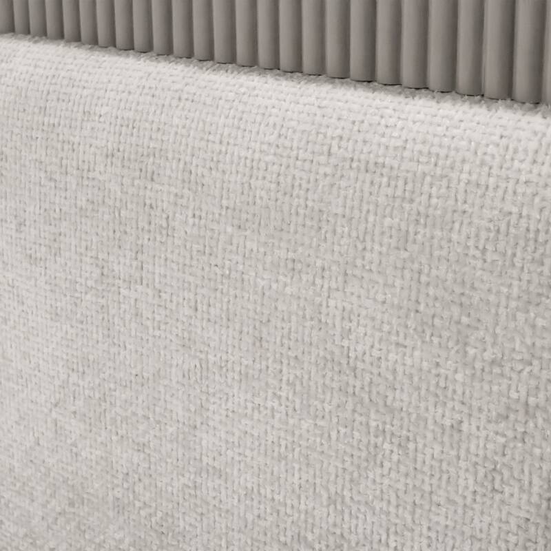 Furniture of America Seraphine Modern 2-Piece Light Grey Solid Wood Panel Bedroom Set with Fluted Headboard