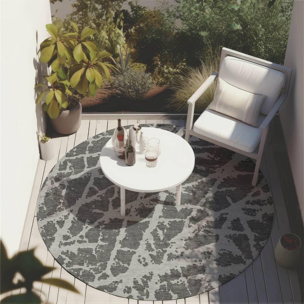 Machine Washable Indoor/ Outdoor Transitional Charcoal Crackle Chantille Rug