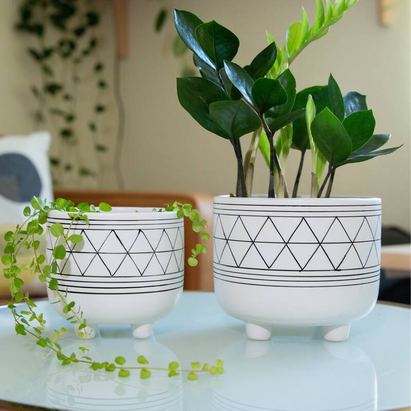 Set Of 2 Geo 6" & 5" Ceramic W/ Legs