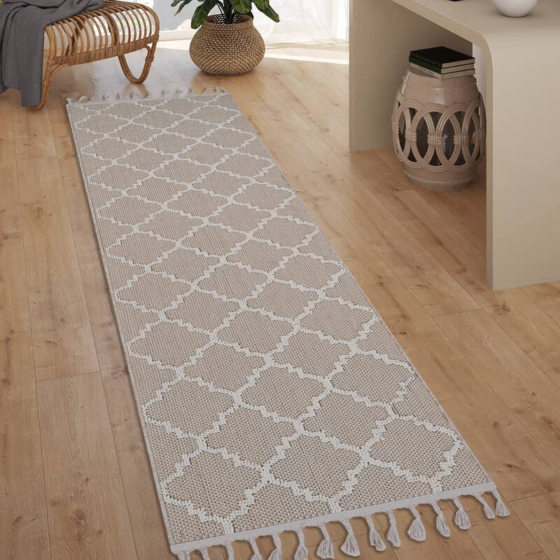 Guros Collection Ivory / Trellis Indoor / Outdoor Non-Shedding Area Rug
