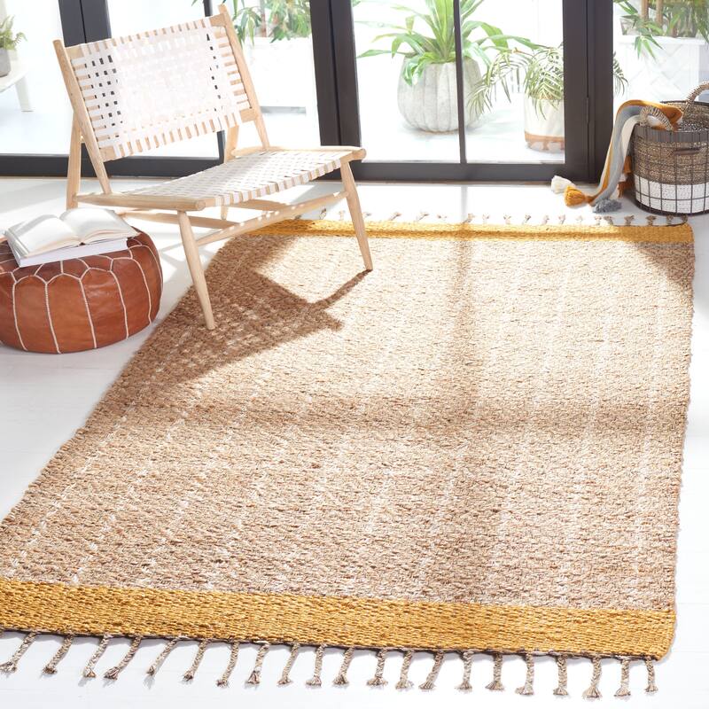 SAFAVIEH Handmade Cape Cod Senada Jute Tassel Rug - 4' x 6' - Gold/Natural