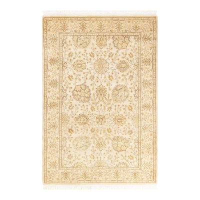 Overton Hand Knotted Wool Traditional Oriental Ivory Area Rug - 4' x 6'