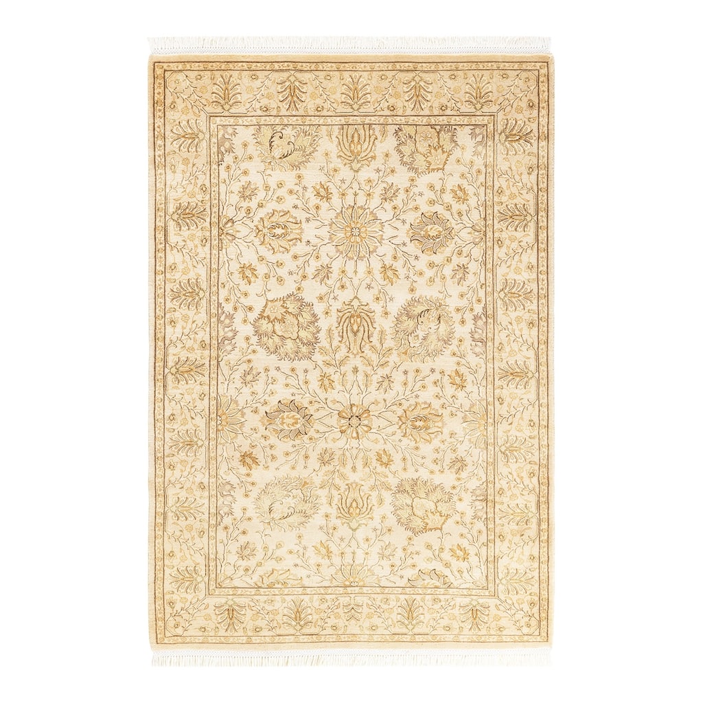 Overton Hand Knotted Wool Traditional Oriental Ivory Area Rug - 4' x 6'