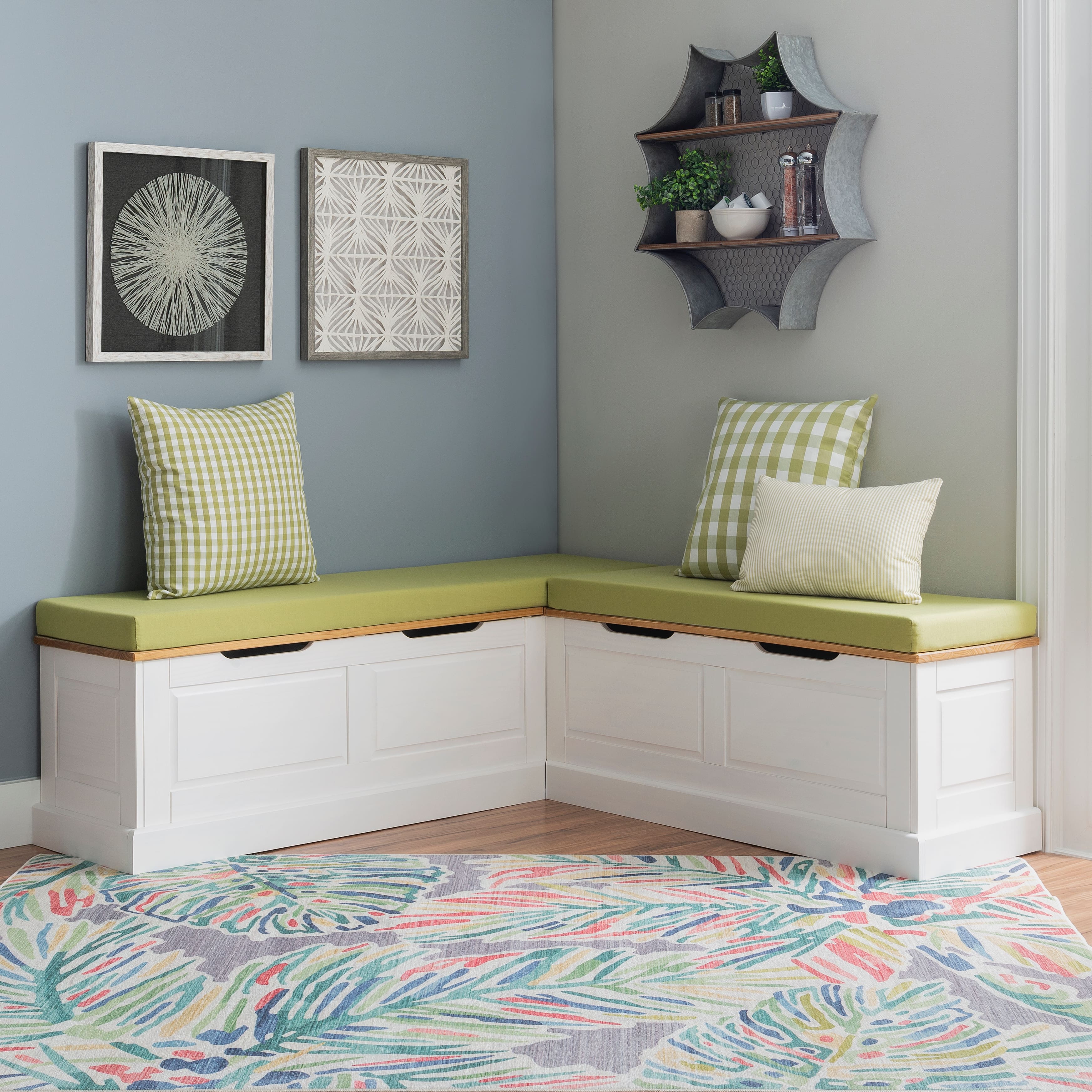 Option White Natural w Green Cushions