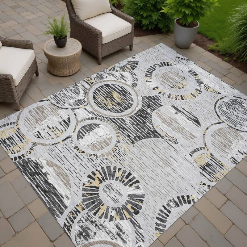 Machine Washable Indoor/ Outdoor Modern Grover Chantille Rug