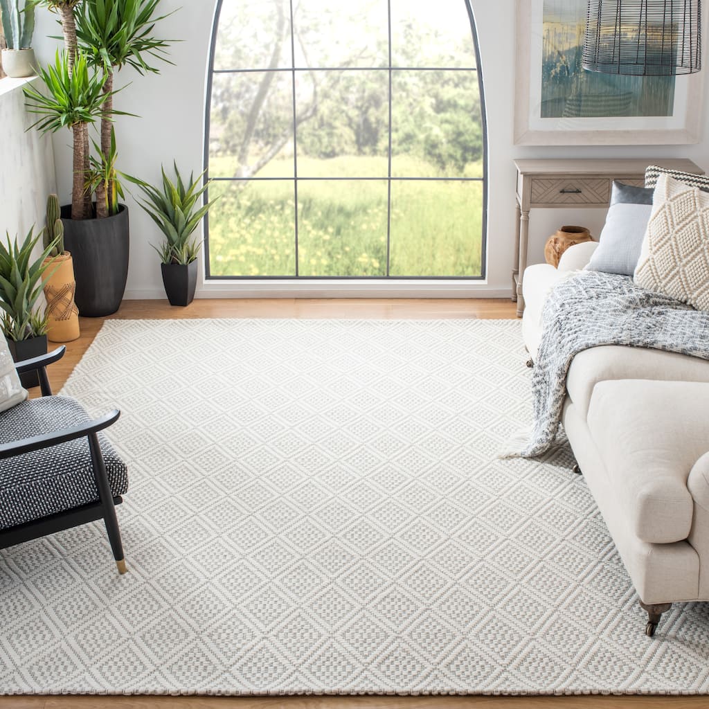 SAFAVIEH Marbella Mechtild Wool Rug