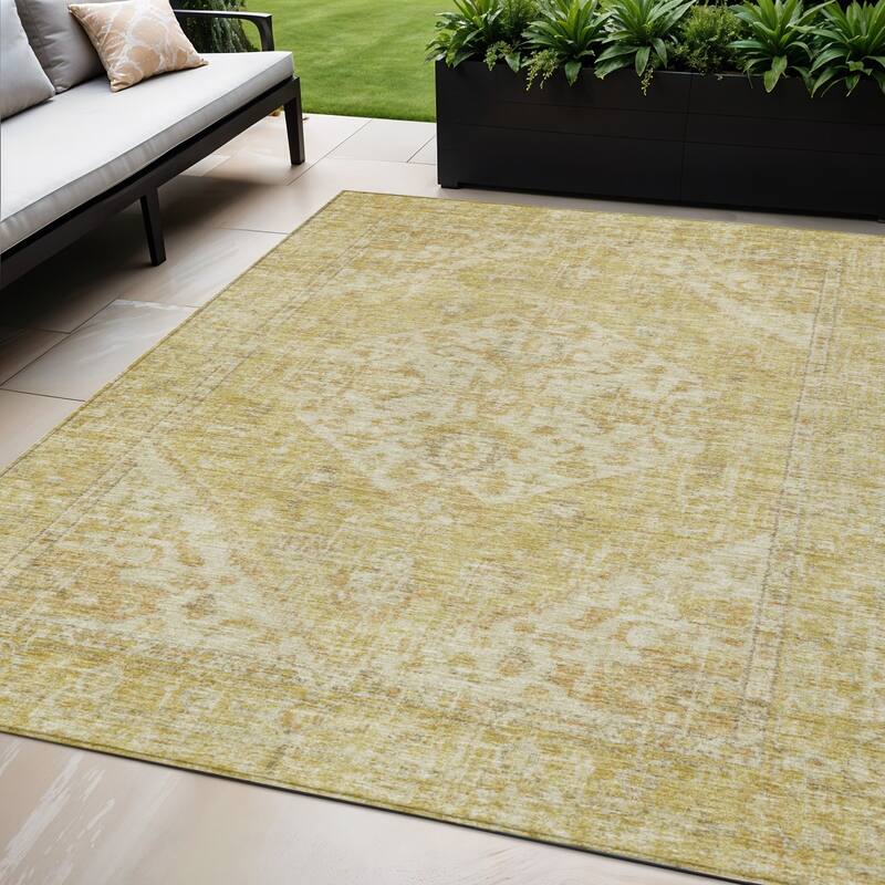 HomeRoots Oriental Traditional Rectangle Outdoor Rug - 5' X 8'