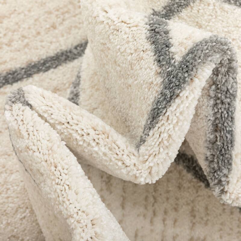 Well Woven Serenity1 Tume Geometric Area Rug