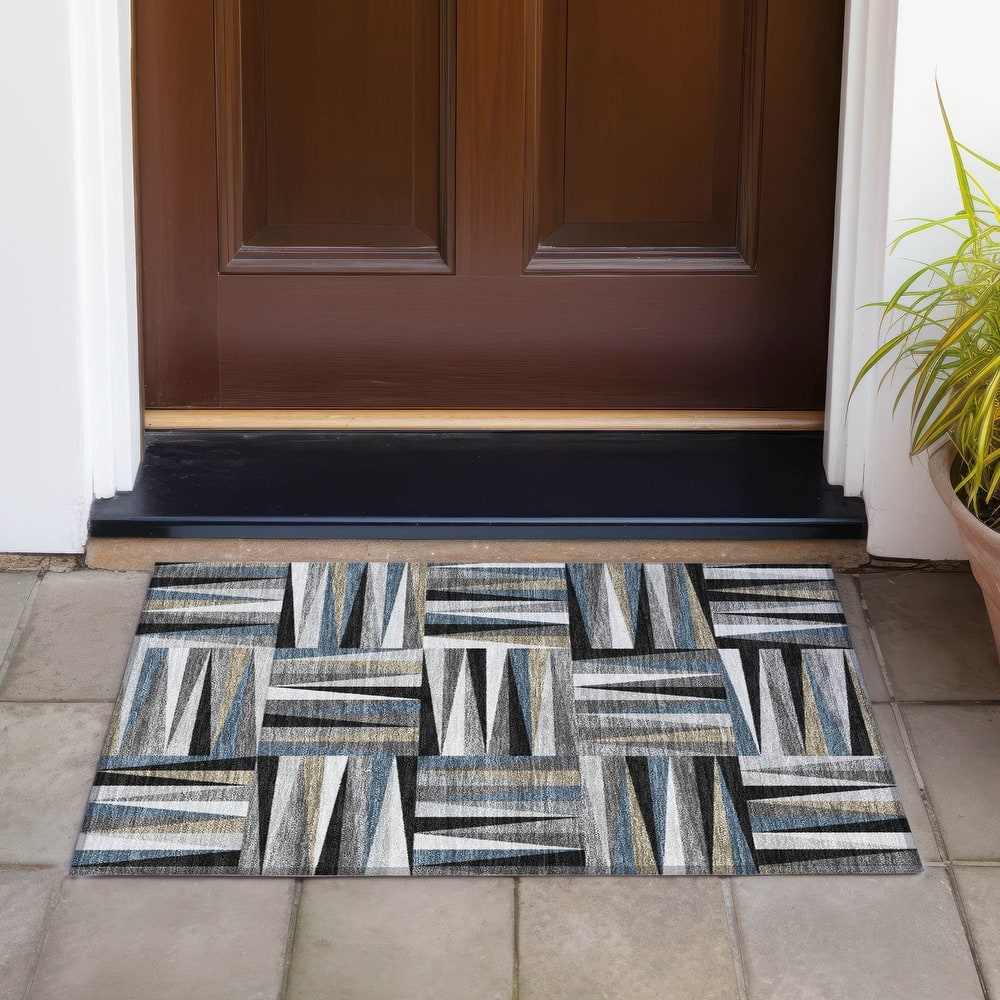 Machine Washable Indoor/ Outdoor Contemporary Mosaic Chantille Rug