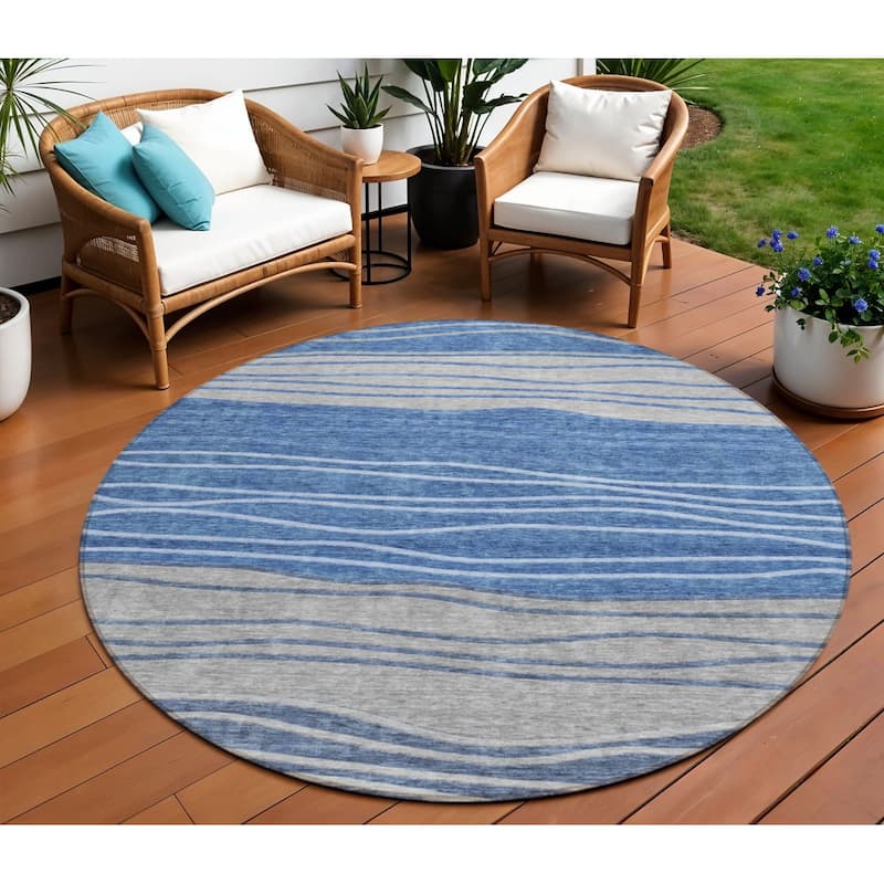 HomeRoots Striped Transitional Rectangle Outdoor Rug - 8' Round