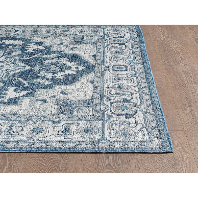 Domani Novarro Traditionally Moroccan Reversible Indoor / Outdoor Area Rug