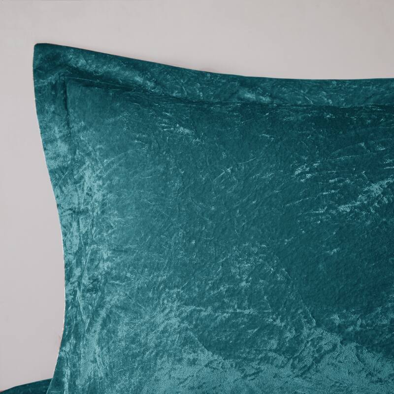 Intelligent Design Isabel Velvet Comforter Set