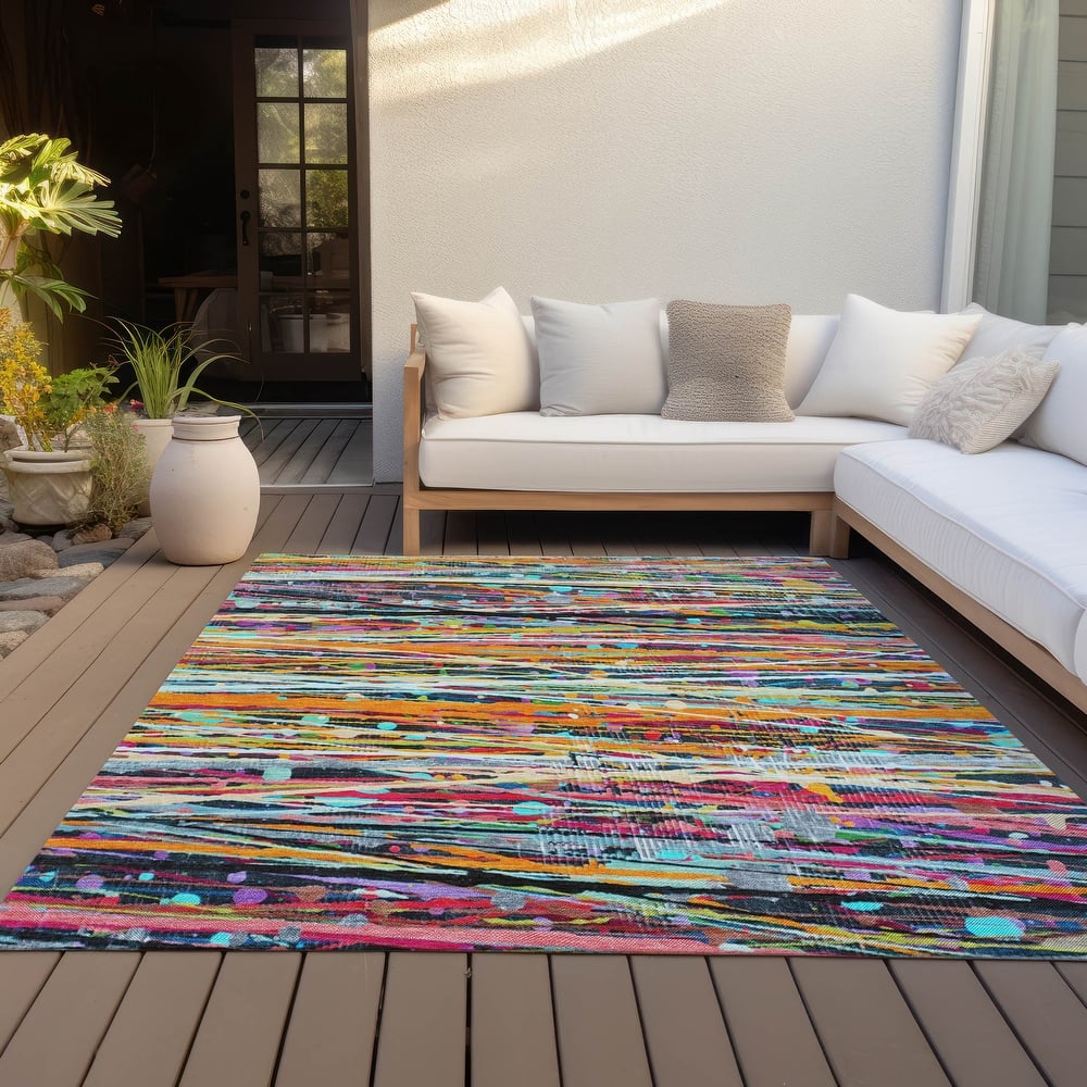 Machine Washable Indoor/Outdoor Abstract Stripes Chantille Rug