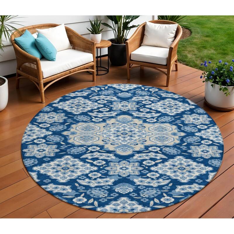 HomeRoots Medallion Traditional Rectangle Outdoor Rug - 8' Round