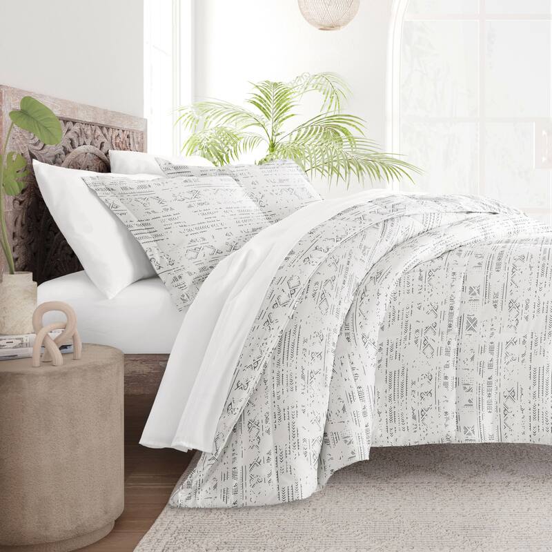 Becky Cameron Ultra Soft Distressed Field Down-Alternative Comforter