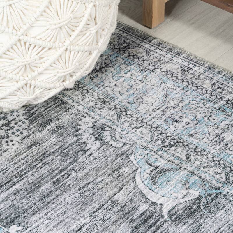JONATHAN Y Wincer Bohemian Distressed Chenille Machine-Washable Area Rug