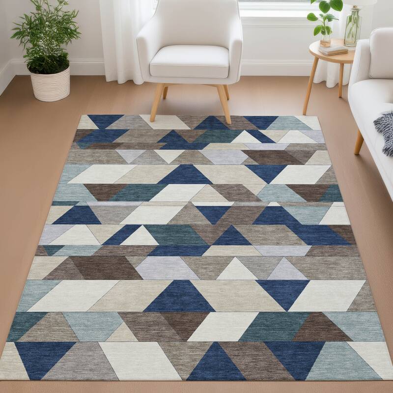 Machine Washable Indoor/ Outdoor Modern DeVaughn Chantille Rug