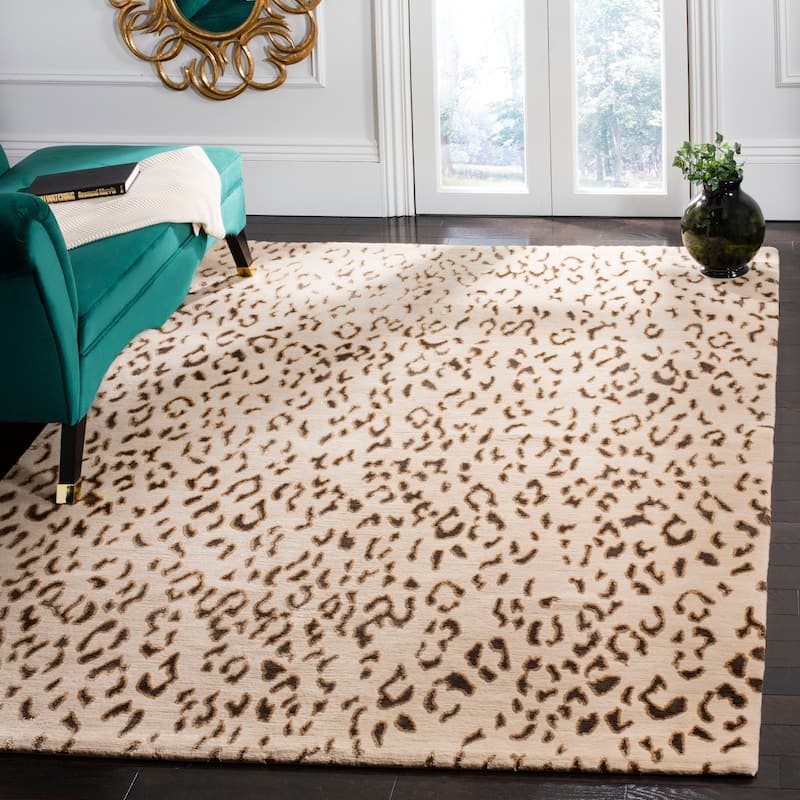SAFAVIEH Hand-knotted Nepalese Erdmuthe Wool Rug