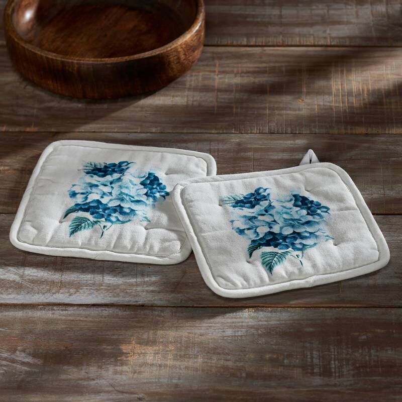 Finders Keepers Hydrangea Pot Holder Set of 2 8x8