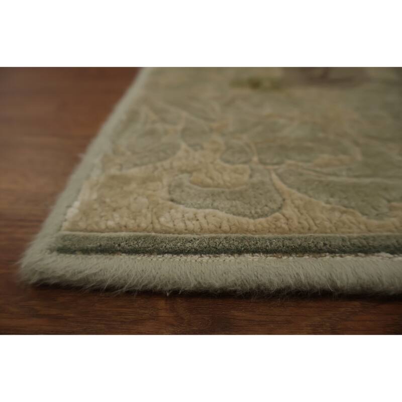 Hand Knotted Oriental 100% Silk Carpet Traditional Floral Beige & Ivories Art Deco Area Rug - 2' 7'' X 2' 8''