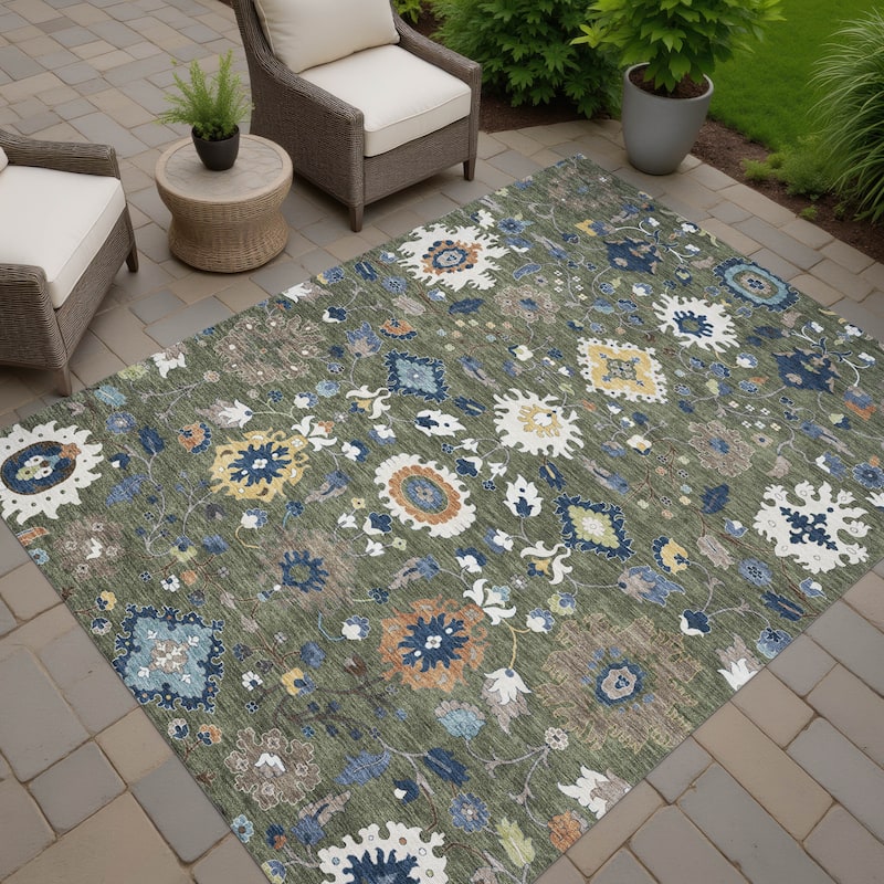 Machine Washable Indoor/ Outdoor Traditional Marci Chantille Rug