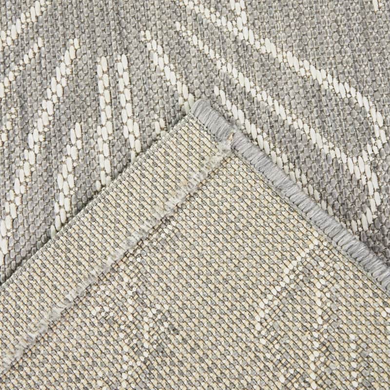Maiano Coastal Shell Trellis Indoor/Outdoor Area Rug