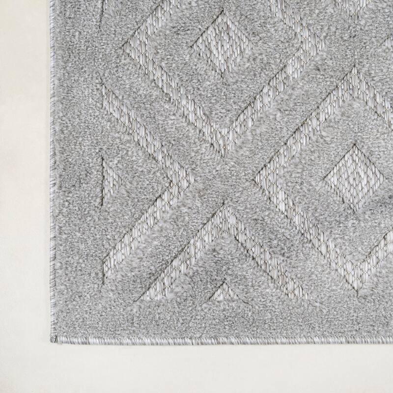JONATHAN Y Ankara Neutral Diamond Trellis Indoor/Outdoor Area Rug