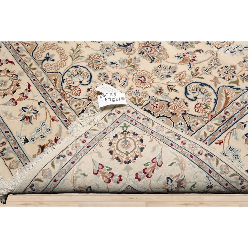 6'3''x9'3'' Hand Knotted Wool Ivory Nain Traditional Plush Pile Rug - 6' 3'' x 9' 3''