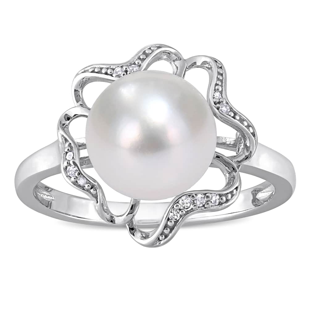 Miadora Sterling Silver Cultured Freshwater Pearl and Diamond Accent Floral Cocktail Ring (9-9.5 mm)