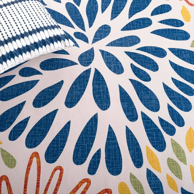 SAFAVIEH Malibu Sarienke Machine Washable & Slip Resistant Rug
